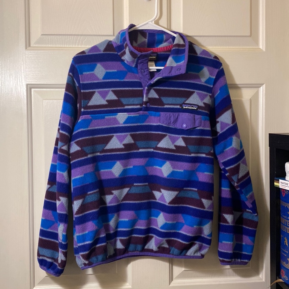 Patagonia Synchilla pull over in retired print!